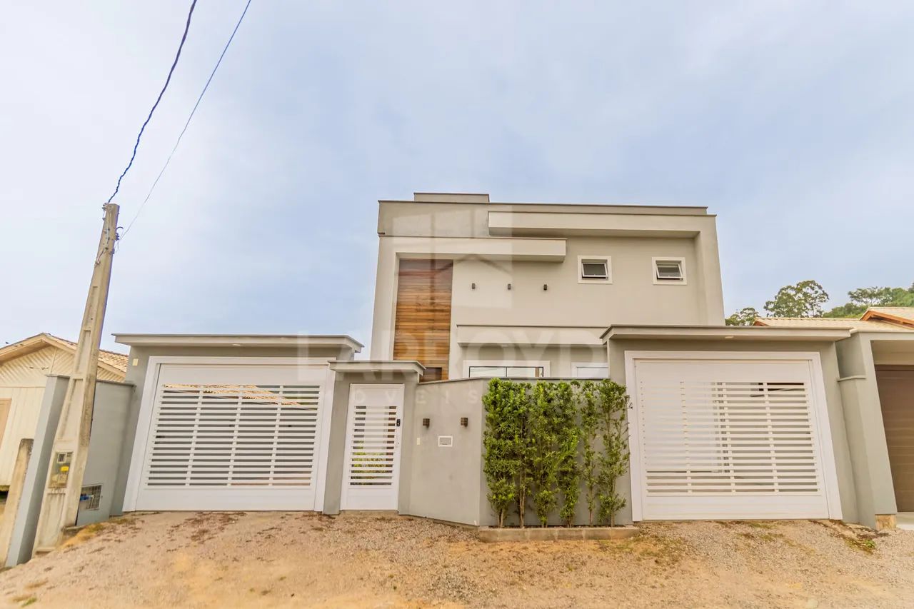 Casa à venda com área gourmet e amplo terreno - Foto 2