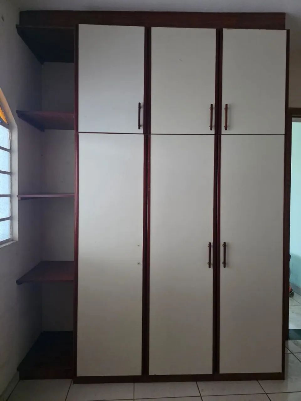 Guarda roupas + armário + prateleira 