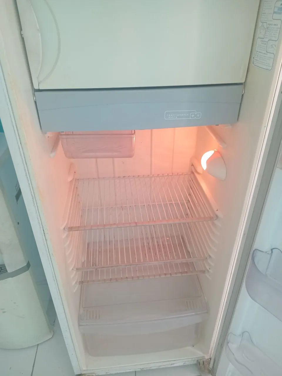 Geladeira consul Não é gelo seco  - Foto 4