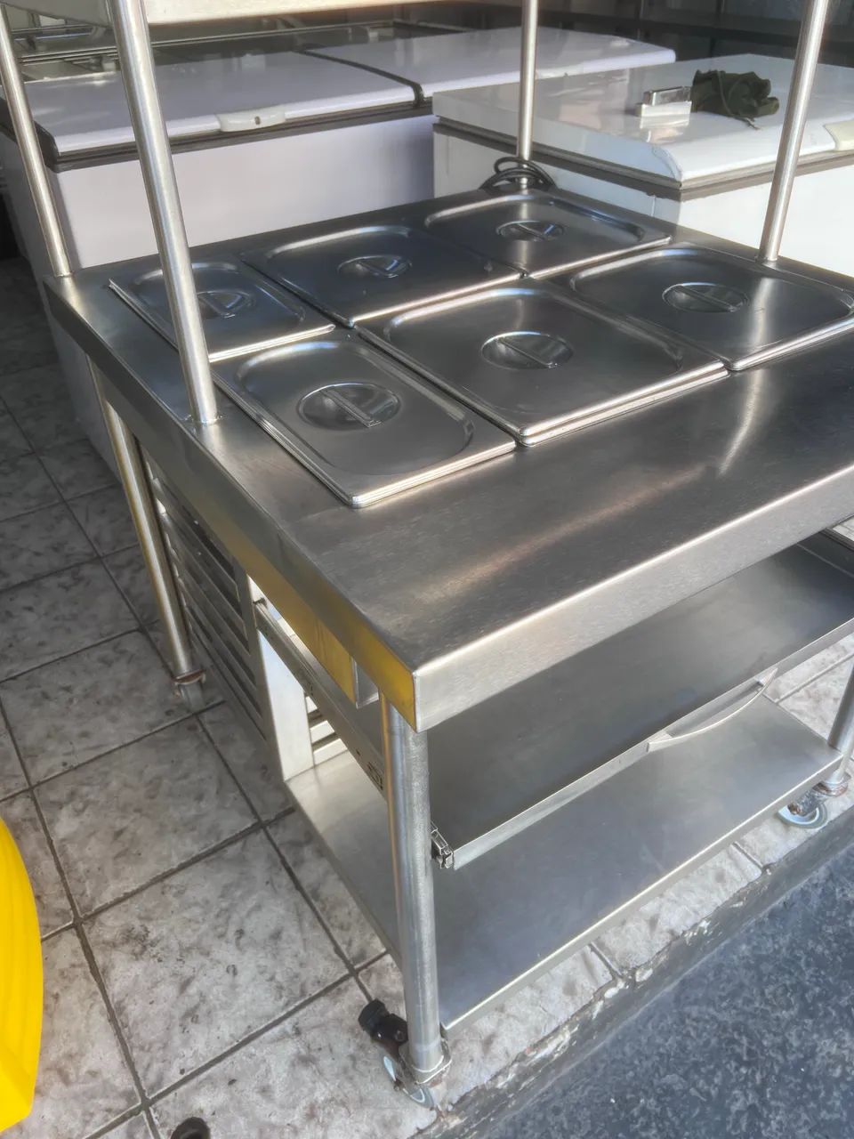 Mesa condimentadora de inox refrigerada  - Foto 5
