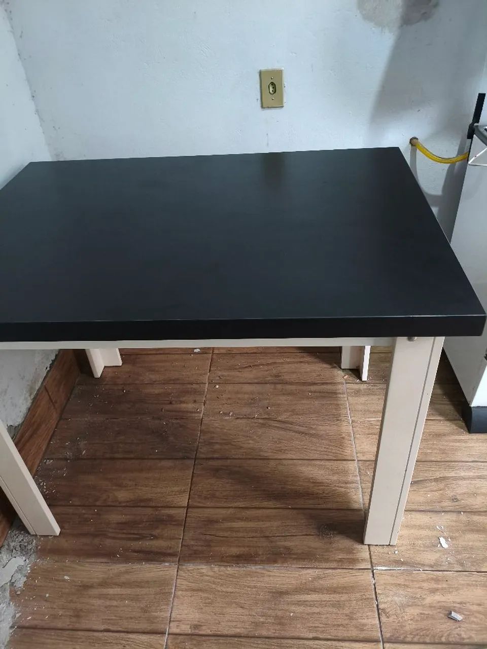 Mesa de 4 lugares sem cadeira  - Foto 2