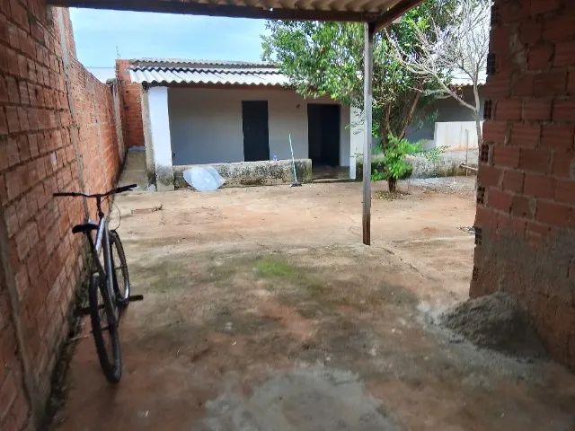 Vendo casa no Jardim Itália 