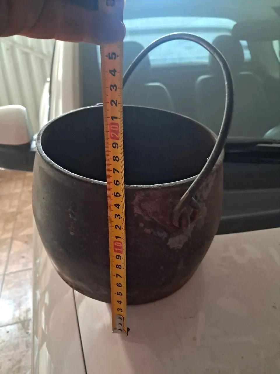 Caldeirao de ferro antigo