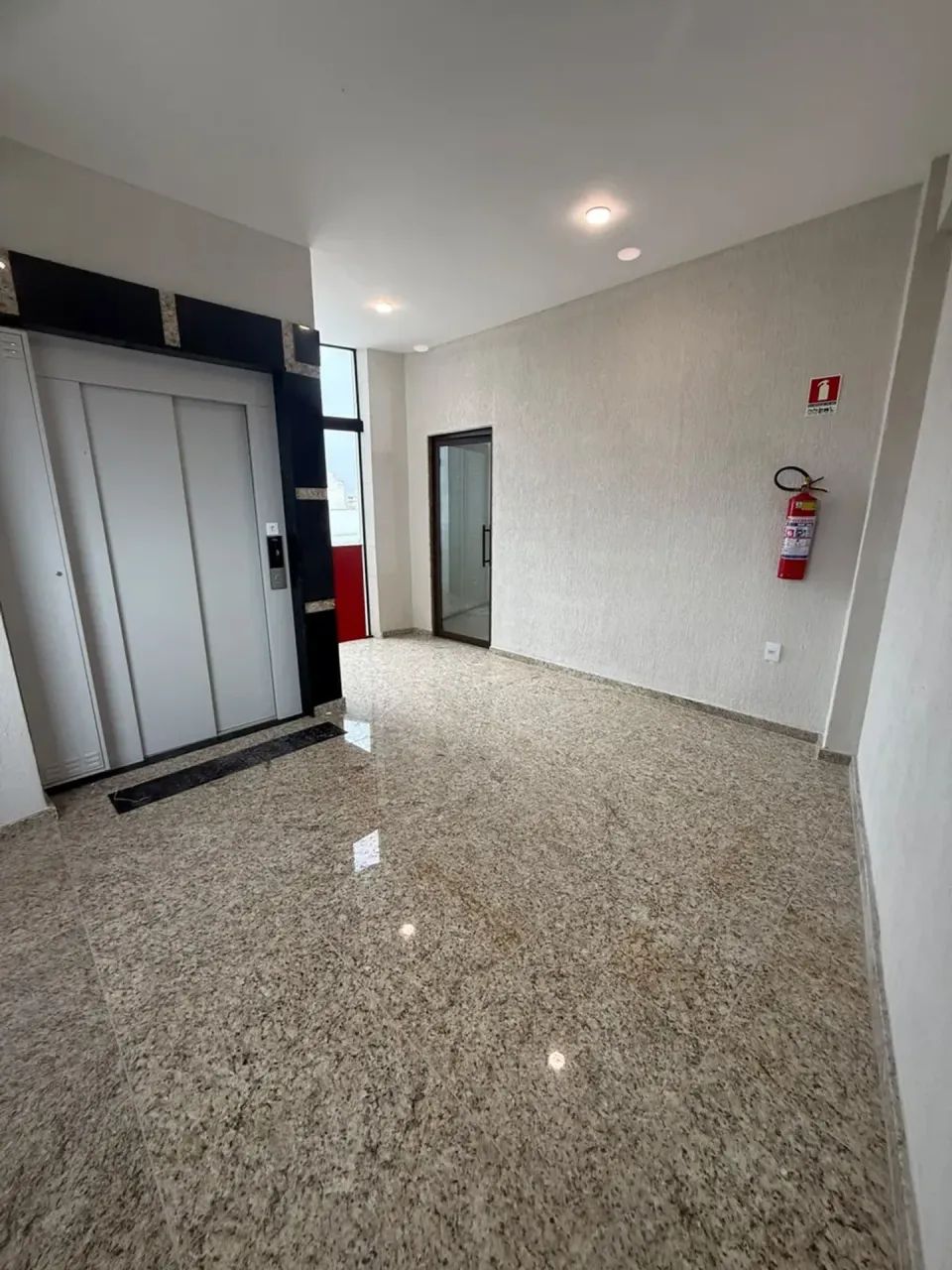 Prédio para aluguel 450 m2 com 9 salas - Centro - Macaé - RJ - Foto 4