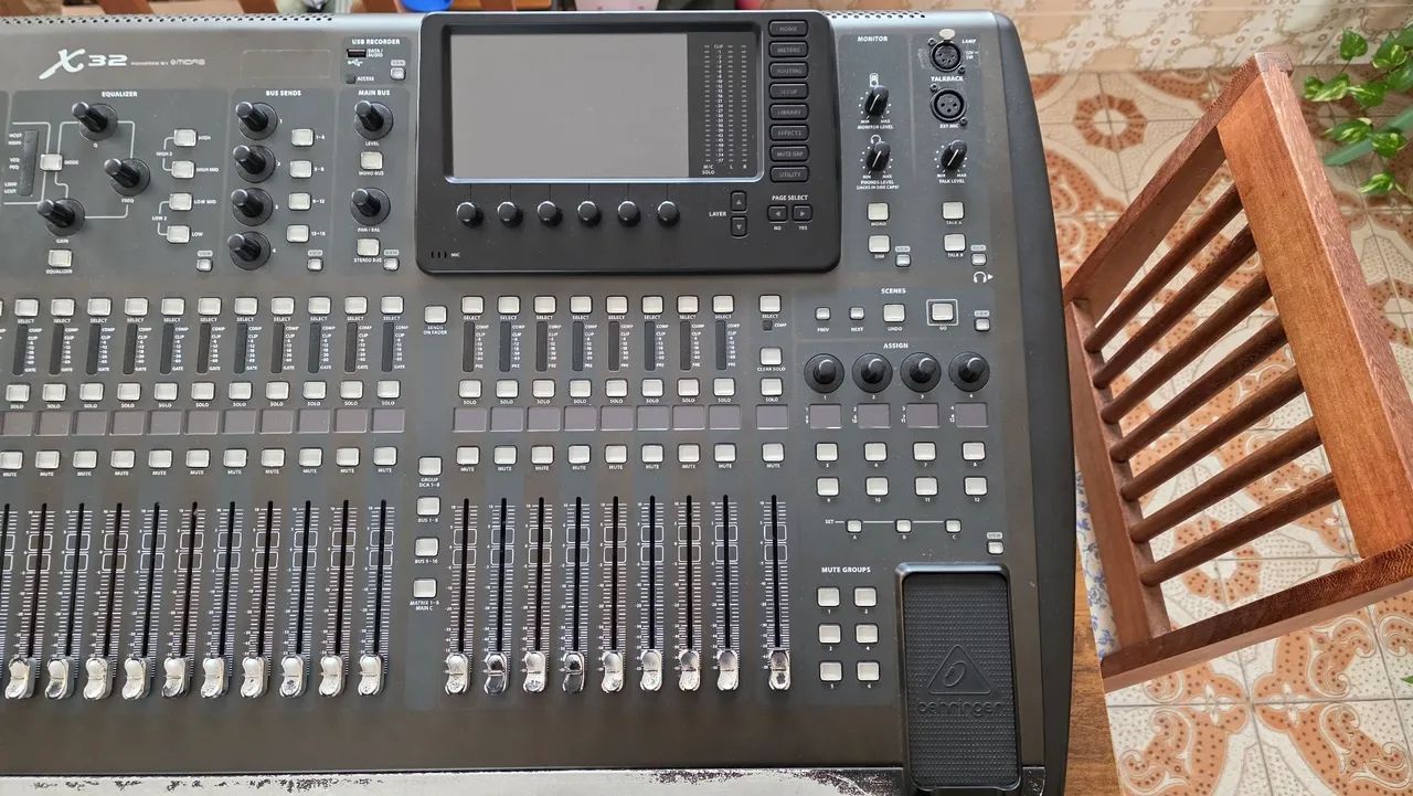 Mesa de Som Digital Behringer X32 Full - Foto 2