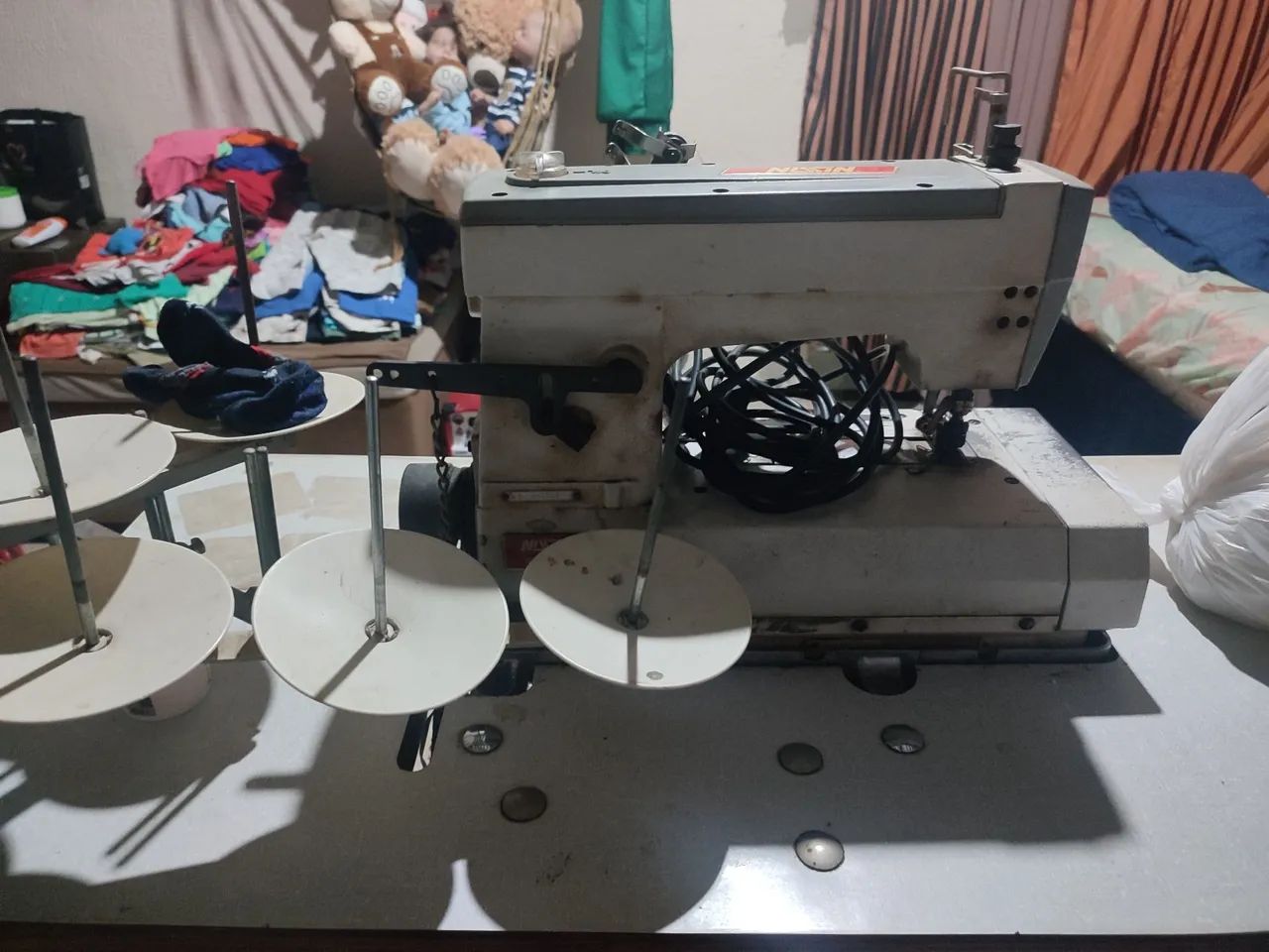 Máquina de costurar  - Foto 2