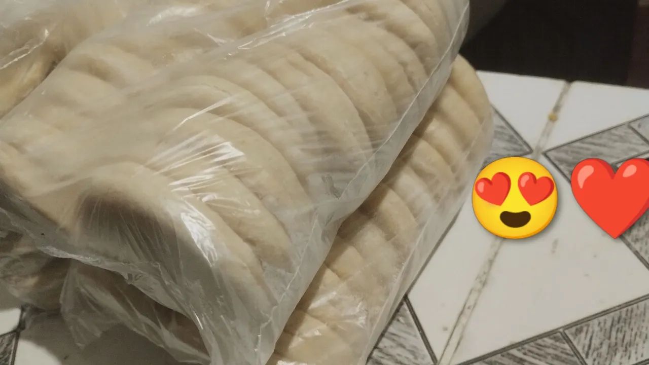 50 Massas de mini pizza de festa  CASEIRA 