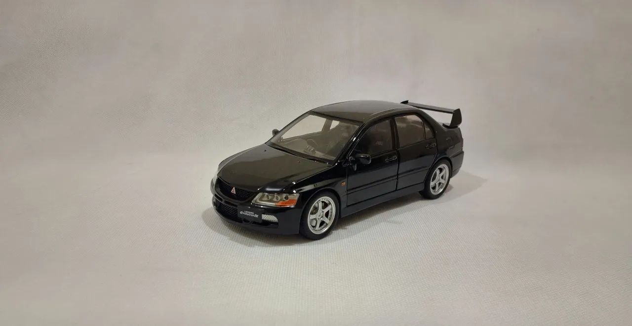 Mitsubishi Lancer em metal- coleção 