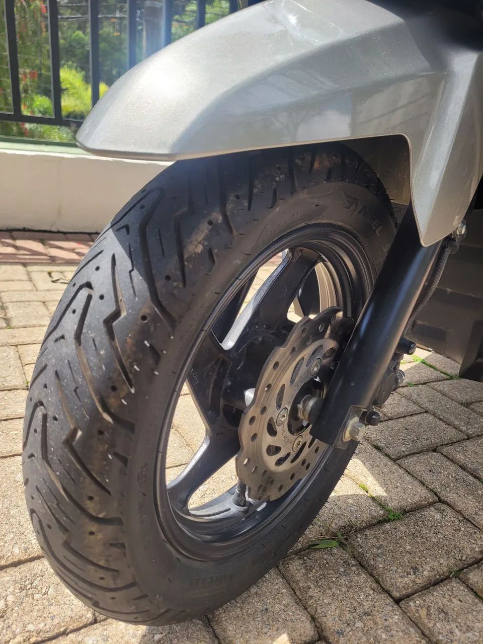 Vendo Elite automática Pneus Pirelle zero 4.556 km - Foto 3