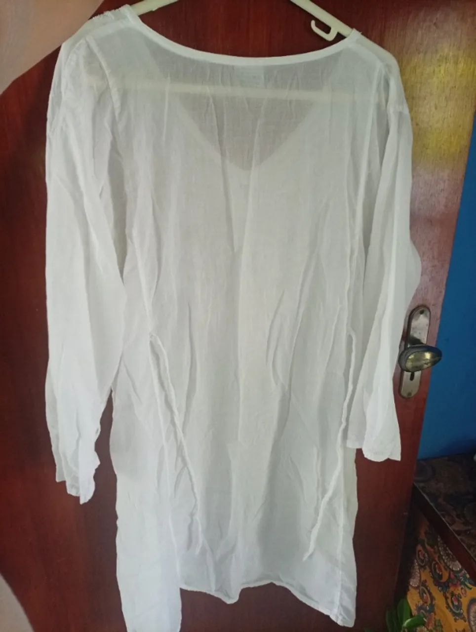 Saída de banho Branca com bordado e renda  - Foto 5