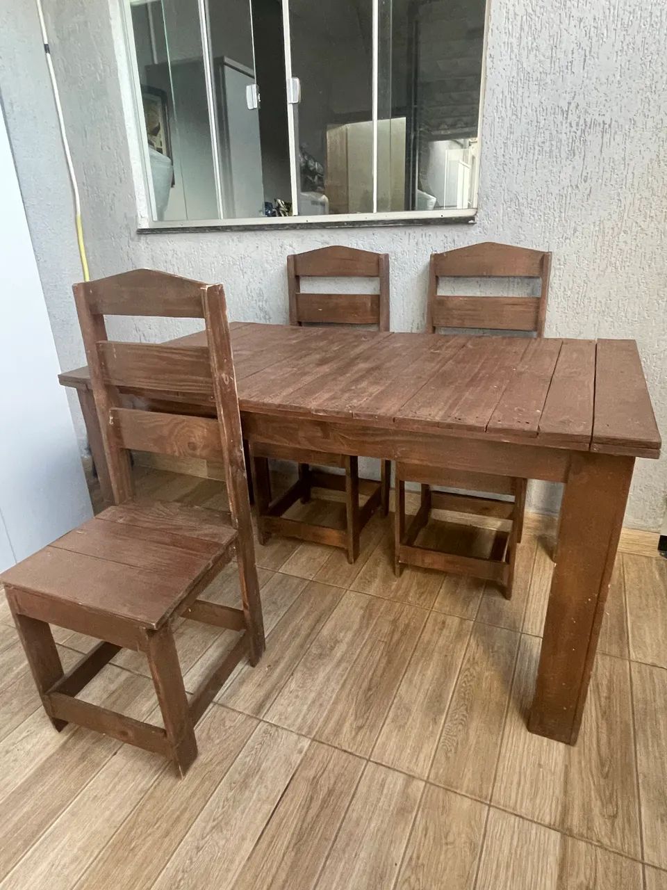VENDO MESA 6 CADEIRAS RÚSTICA 