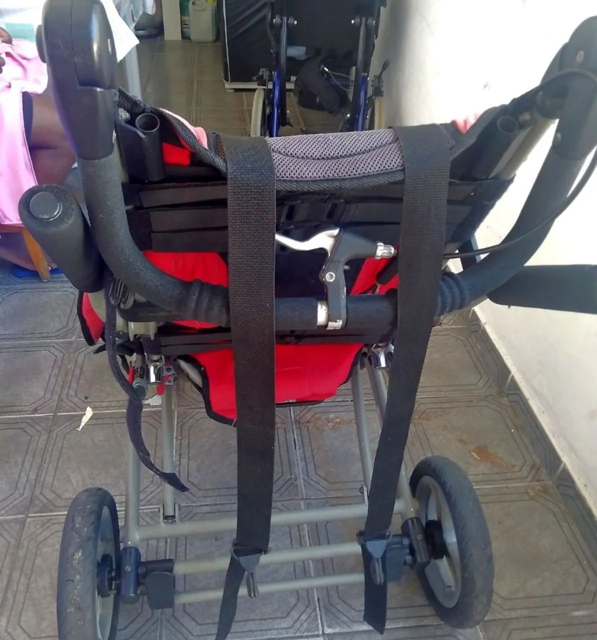 cadeira de rodas usada 