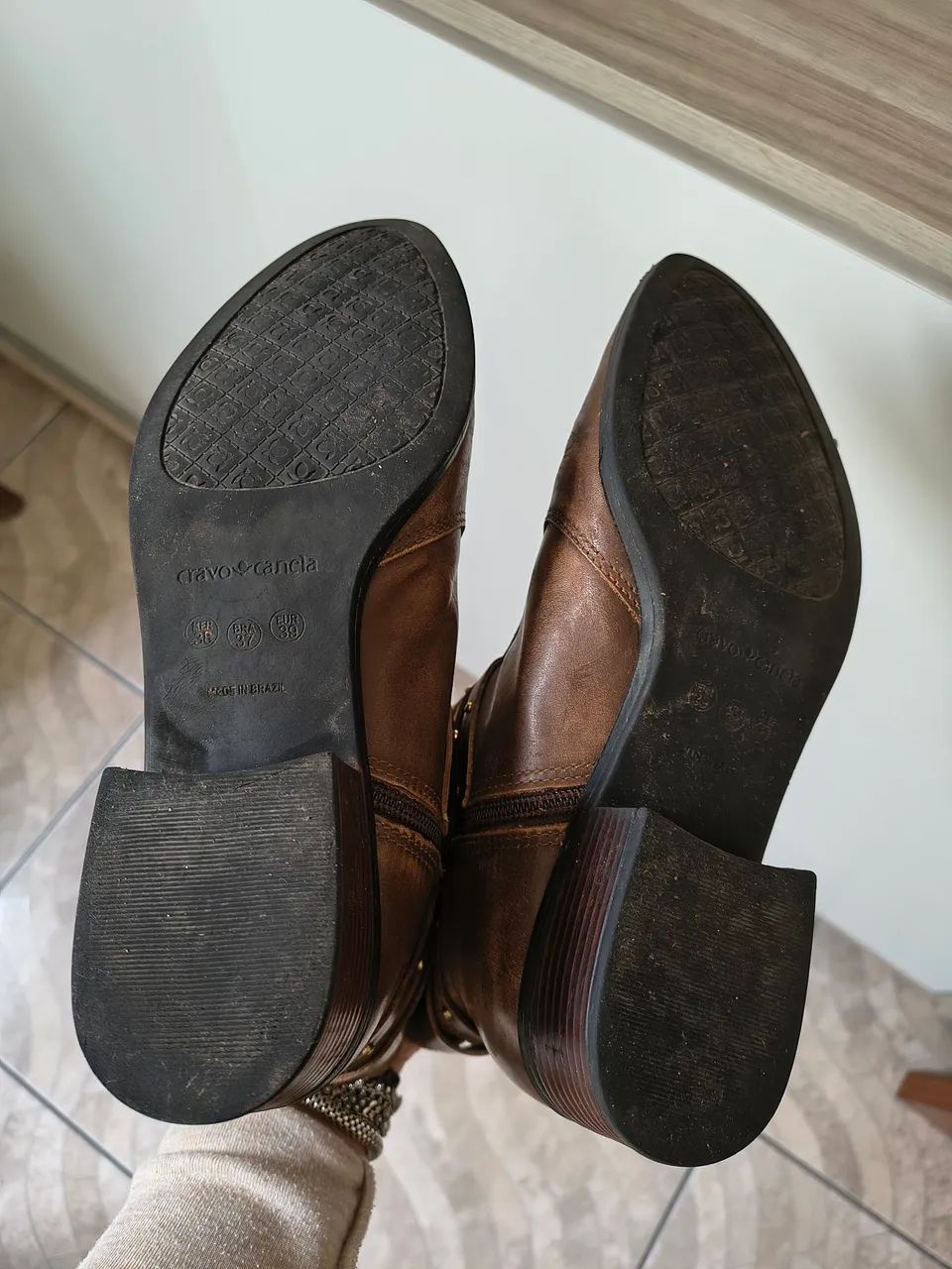 Bota cravo e canela couro legítimo Tam 37 - Foto 5