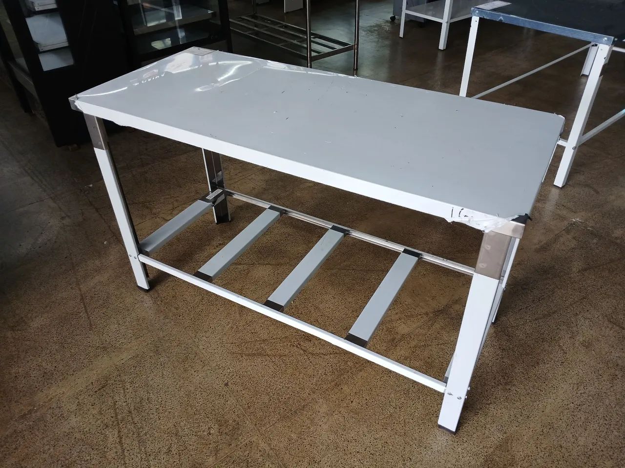 Mesa bancada inox 150x65 Gradeada toda Inox - Foto 2