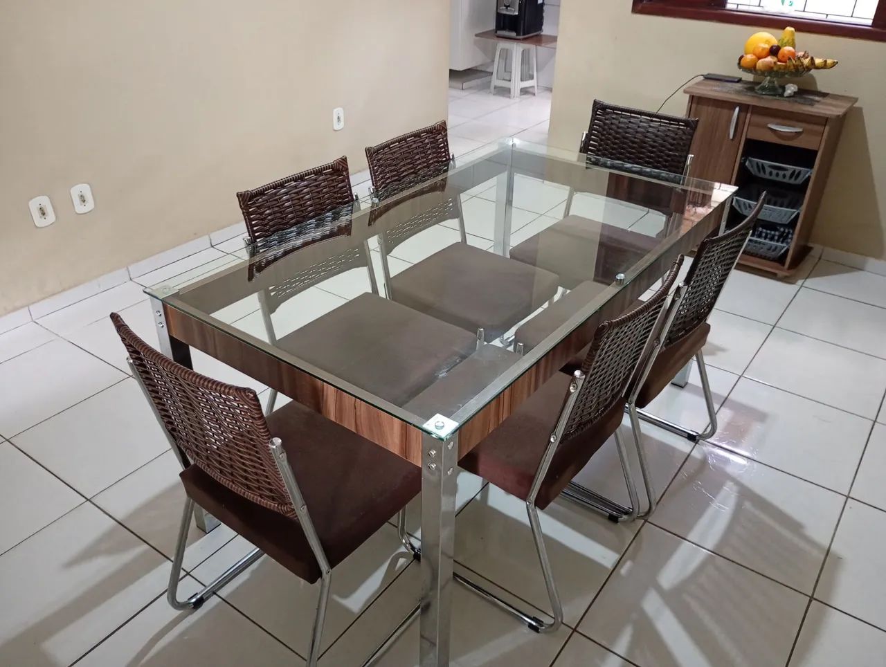 Mesa de 6 Cadeiras Tampa de Vidro  - Foto 4