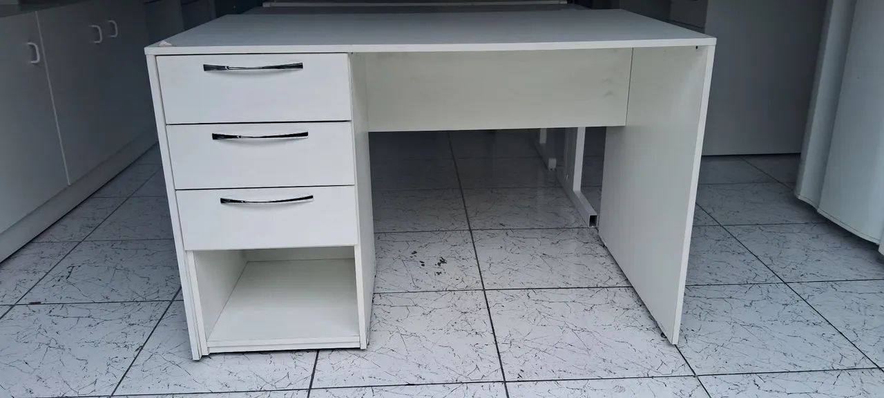 Mesa para escritorio branca