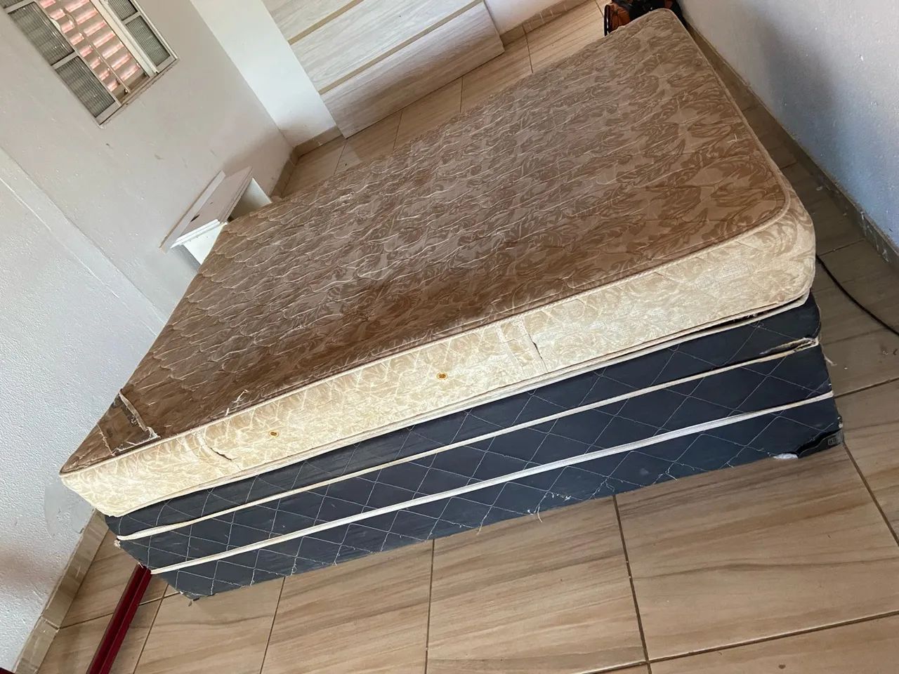 Cama box de casal 