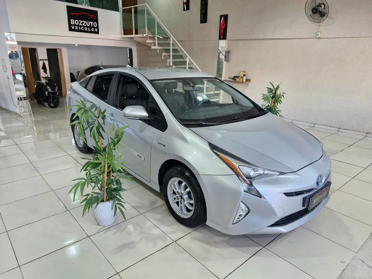 Toyota Prius PRIUS 1.8 16V 5p Aut. (Híbrido) 2016