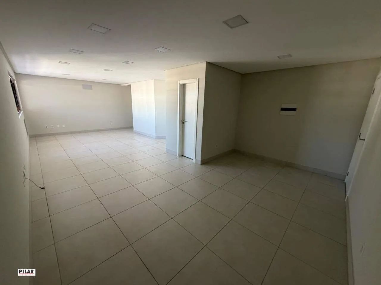 Sala comercial aérea para locação no centro de Criciúma - Foto 2