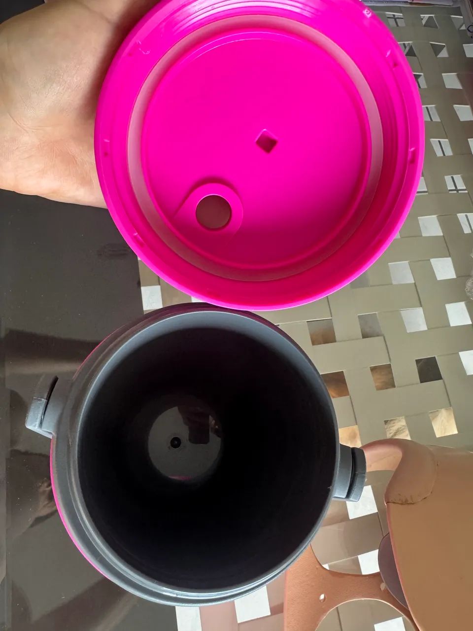 Garrafa Under Armour  1900 ml Pink - Foto 3