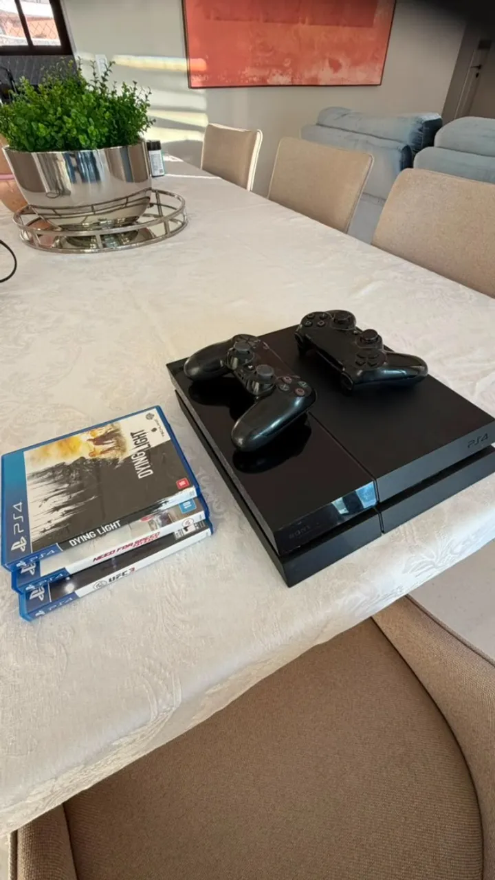 PS4 Edição Limitada - WW2 - Consoles de Vídeo Game - Uberaba