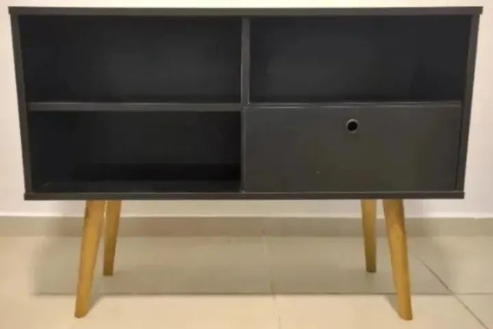 Rack preto moderno
