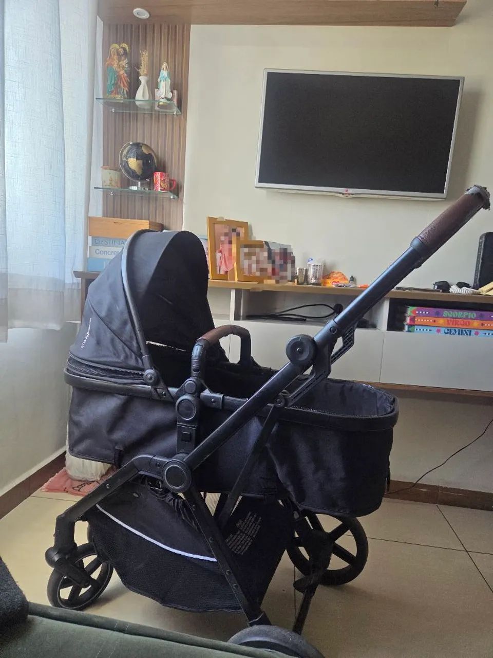 Carrinho de bebe kiddo.