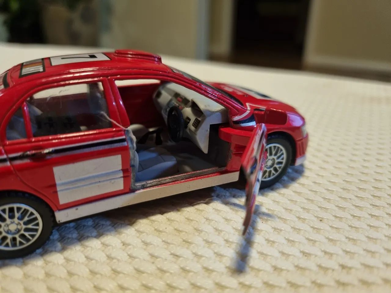 ?Miniatura Mitsubishi Lancer Evolution 1/24 - Foto 5