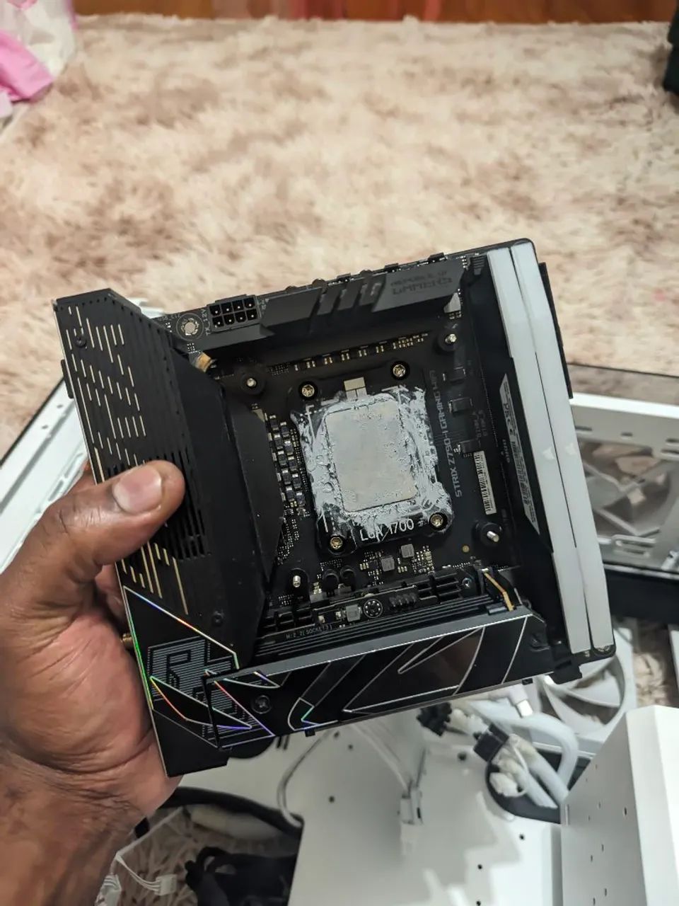 Placa Asus Rog Strix Z790i WI-FI6 - Foto 4