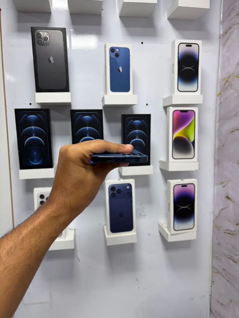 IPHONE 12 PRO MAX 256 GB - 2.500,00 - Celulares e Smartphones