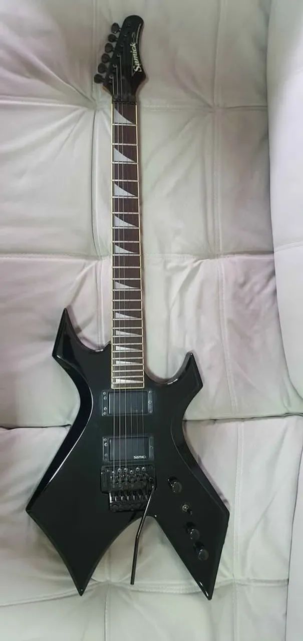 Guitarra Samick Warlock