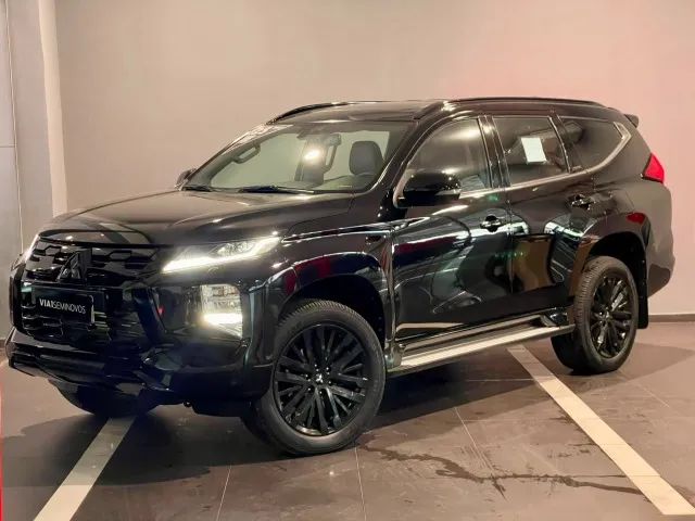 Mitsubishi Pajero 2025