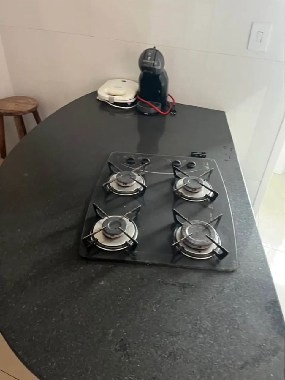 Apartamento mobiliado com 2 quartos e 2 banheiros - Três Vendas - Foto 4