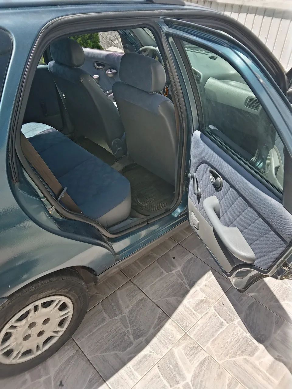 Fiat Palio Weekend 1.0 6-marchas 2000 - Foto 5