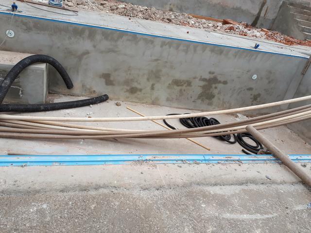 Casa nova pé direito duplo condomínio fechado alto padrão piscina lazer - Foto 8