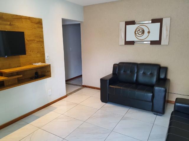 Casa c/ 3 quartos sendo,c/ 2 banhe , Churrasqueira e 3 vagas de garagem - Foto 2