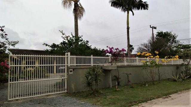 Casa com ar-condicionado, para 6 pessoas localizada na Barra do Saí - Foto 13