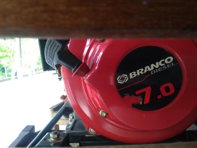 Vendo gerador branco a dísel 7.0 valor $3.500 - Foto 3
