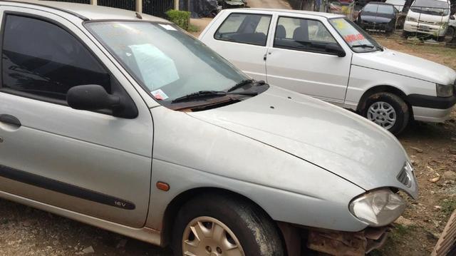 Sucata Renault Megane RT 2001 1.6 16v para retirada de peças - Foto 5