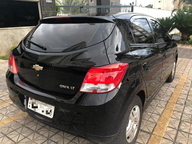 Onix LT 1.0 completo 2015 Super conservado!!! - Foto 9