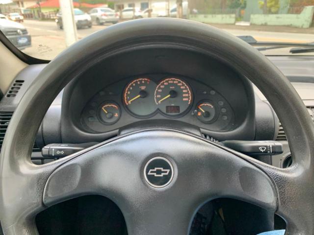 Corsa Sedan 1.0 - 2005 - Foto 18
