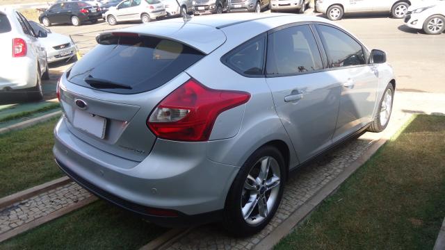 FOCUS 2015/2015 2.0 SE PLUS 16V FLEX 4P POWERSHIFT - Foto 4