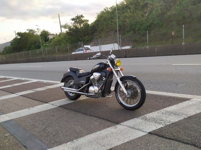 SHADOW 600