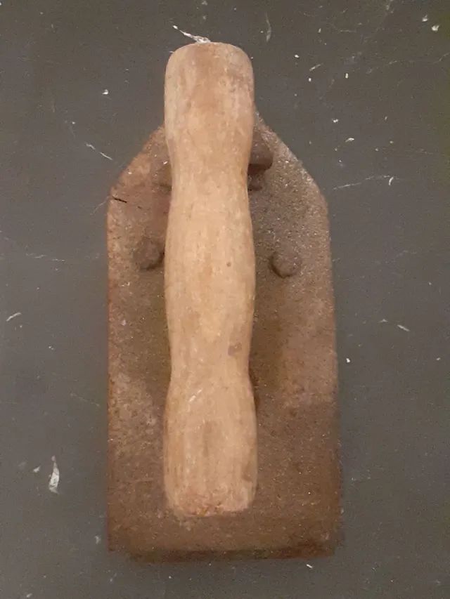 Ferro de Passar Roupas à Carvão Peça para Colecionadores  - Foto 5