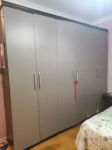 Guarda roupa e comoda