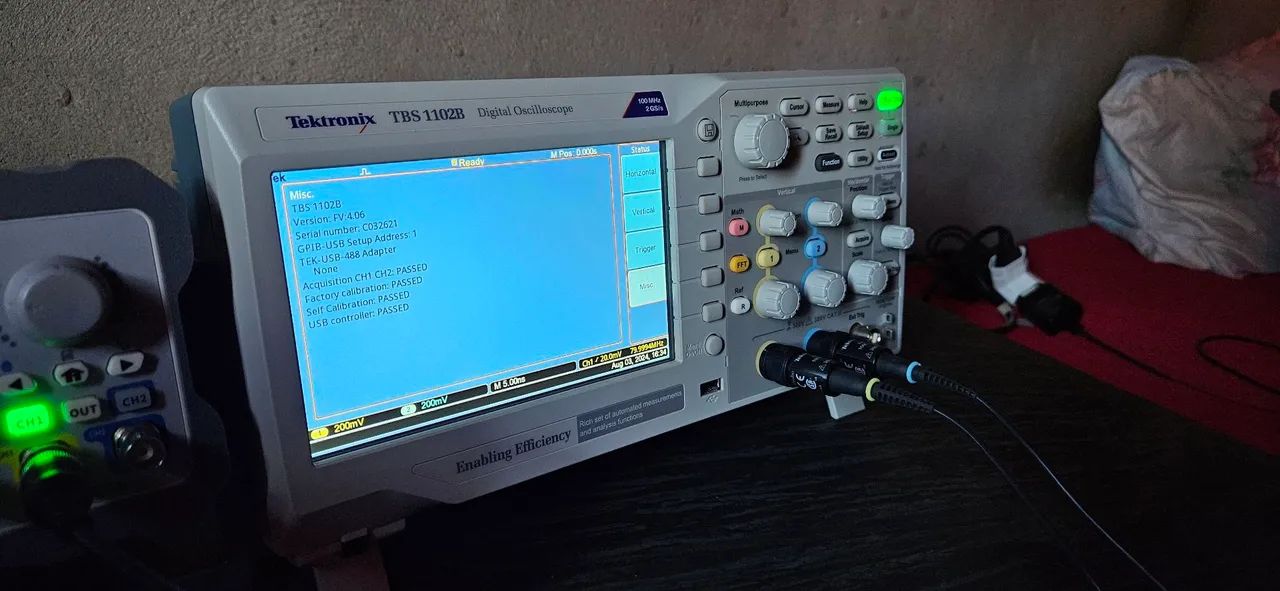 Osciloscópio Tektronix TBS-1102B  - Foto 4