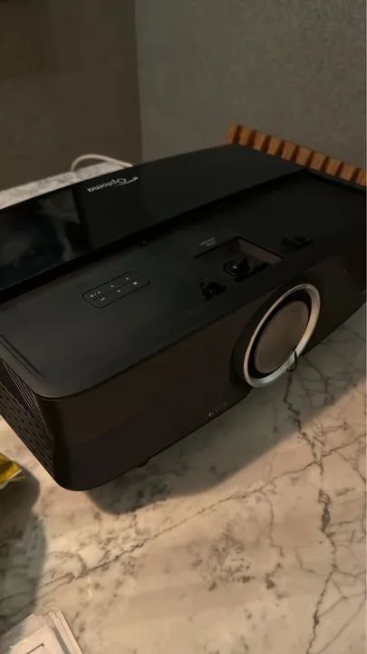 Projetor Optoma UHZ65 - Laser 4K UHD