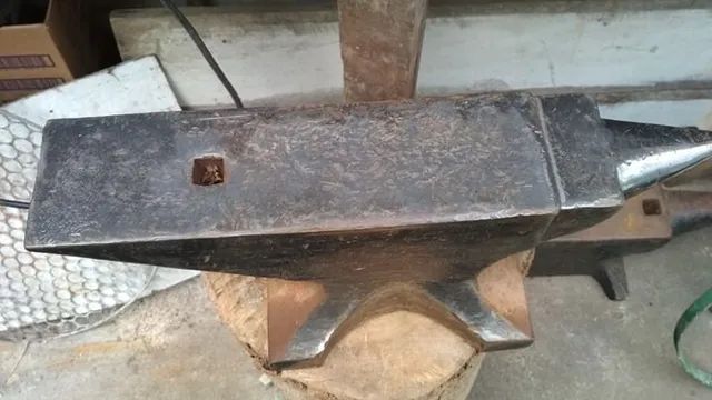 Bigorna Sueca Antiga 61 kg - Foto 4