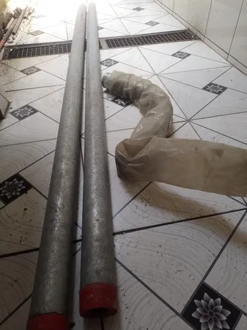 Vende - se 2 Barras Eletroduto Galvanizado a fogo 21/2