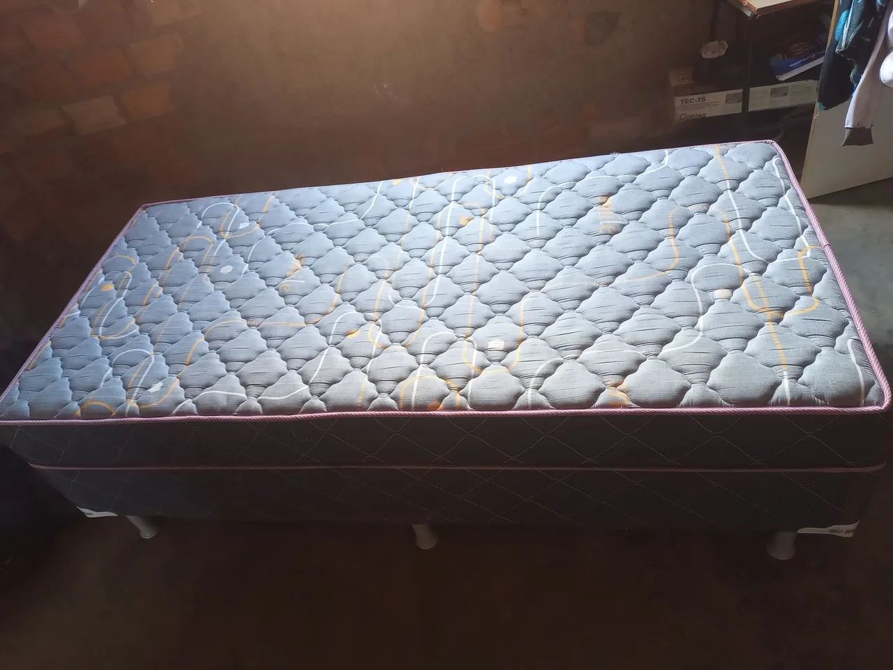 Cama Box de casal - ótima qualidade
